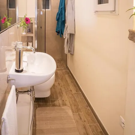 Faenza, Duomo A 2 Passi, Wifi E Ac Bed & Breakfast