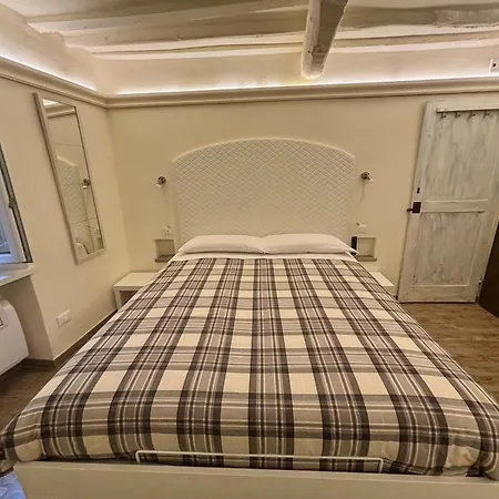 Faenza, Duomo A 2 Passi, Wifi E Ac Bed & Breakfast
