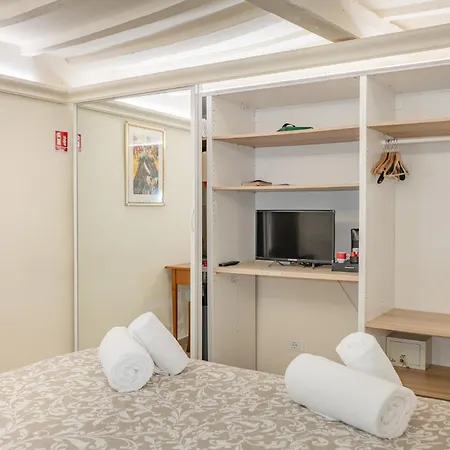 Faenza, Duomo A 2 Passi, Wifi E Ac Bed & Breakfast Firenze